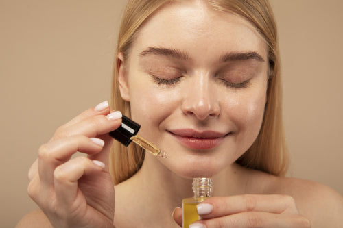 Facial Oils: Are They Right for Oily Skin?